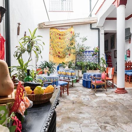 Hostel Patio 19 Malaga Ngoại thất bức ảnh