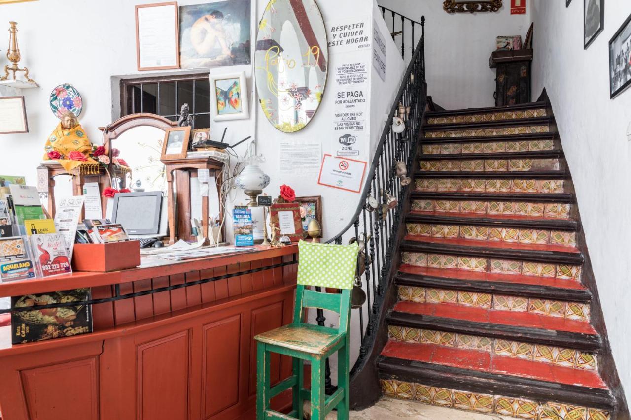 Hostel Patio 19 Malaga Ngoại thất bức ảnh
