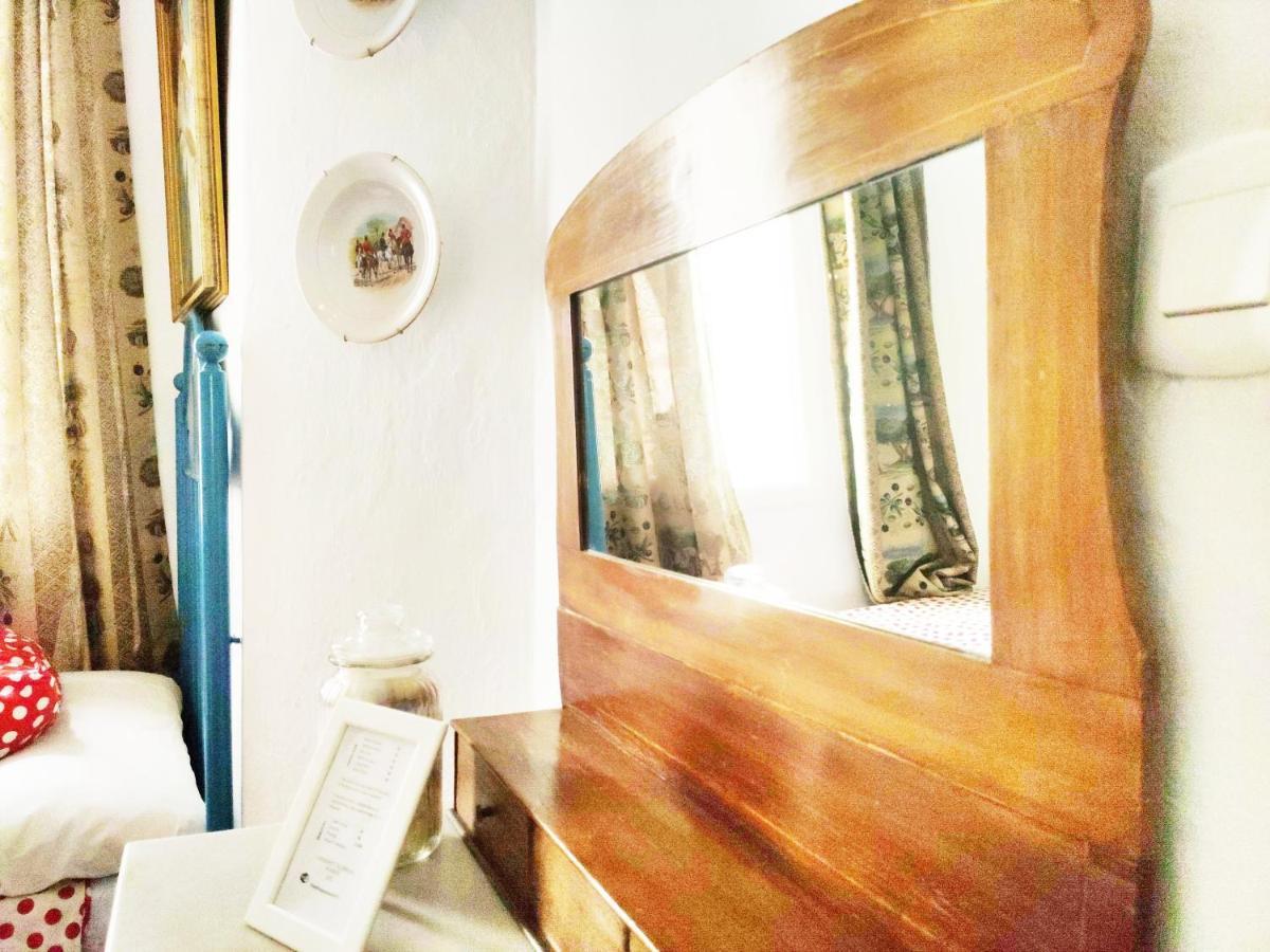 Hostel Patio 19 Malaga Ngoại thất bức ảnh