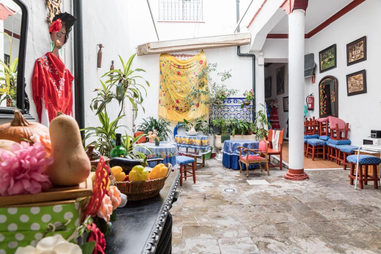 Hostel Patio 19 Malaga Ngoại thất bức ảnh
