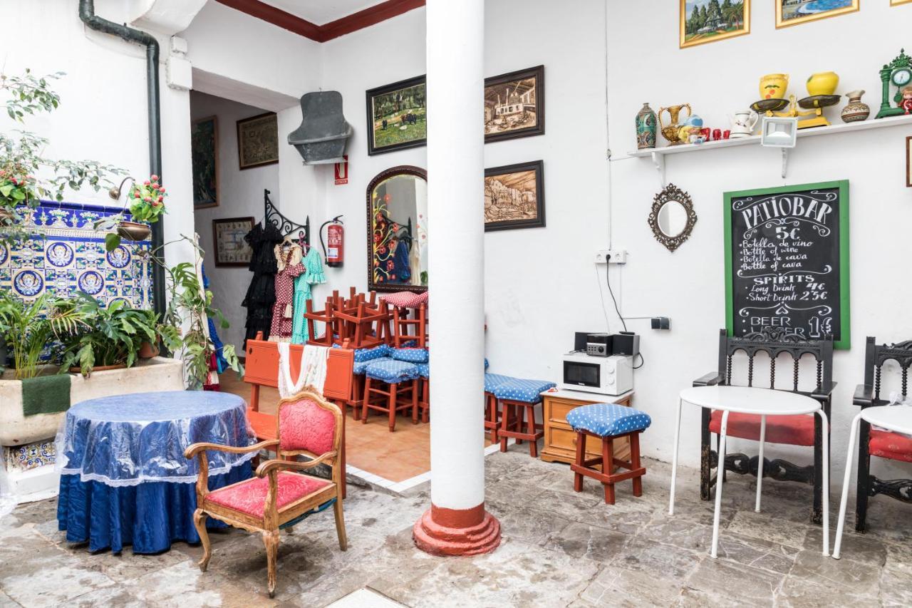 Hostel Patio 19 Malaga Ngoại thất bức ảnh