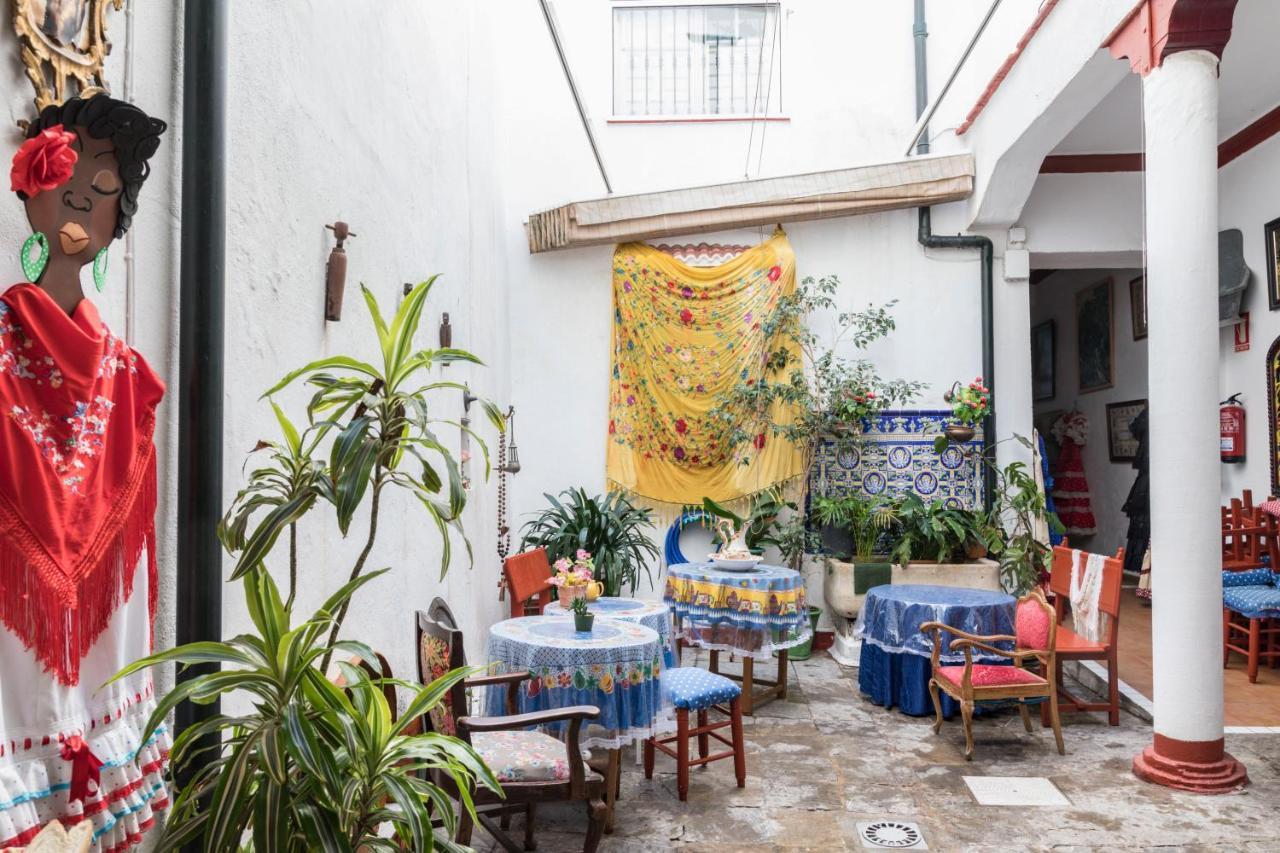 Hostel Patio 19 Malaga Ngoại thất bức ảnh