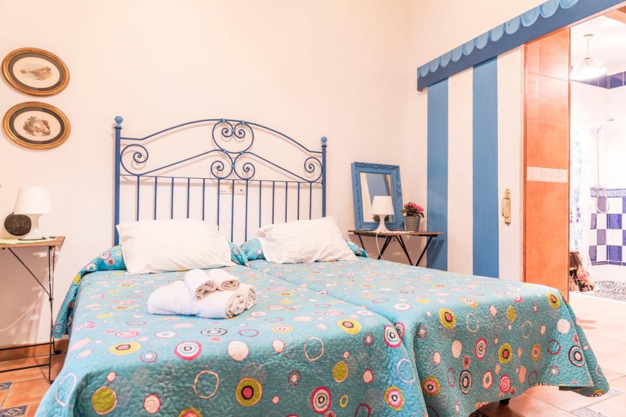 Hostel Patio 19 Malaga Ngoại thất bức ảnh
